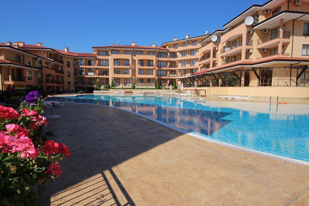 Menada Sky Dreams Apartments Sveti Vlas Exterior photo